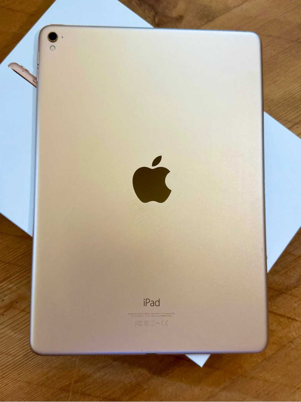 Apple iPad Pro 9.7” Gold 32GB Factory Reset